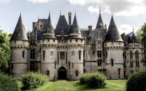 Vigny Castle Jigsaw Puzzle