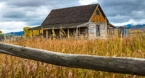 Western Log House Jigsaw Puzzle