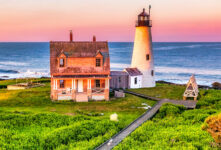 Wood Island Lighthouse Jigsaw Puzzle