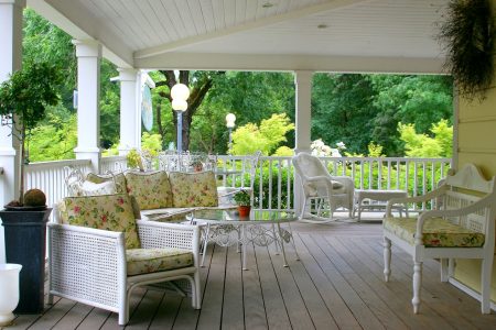 Wrap Around Porch Jigsaw Puzzle